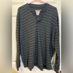 Eddie Bauer Men's Gray Striped V-Neck Sweater